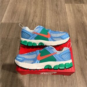 Nike Vomero 5